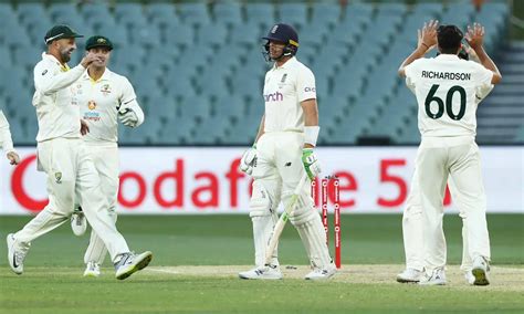 Ashes betting: Whitewash on cards for rampant Aussies .